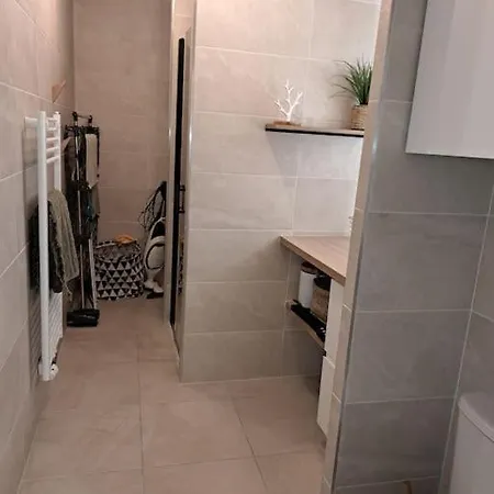 Cosy 2 - 300m De La شقة *